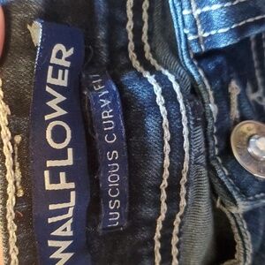 Wallflower luscious curvy jeans